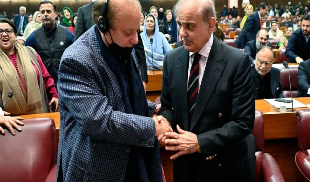 Pakistan PM Shahbaz Sharif ने राष्ट्रपति भवन में ली शपथ, Israel कर रहा गाजा पर बमबारी, Parliament में प्रस्ताव पास करने पर चर्चा 6 shehbaz sharif large 1838 19