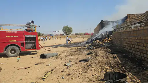 Tejas fighter jet crashes during maneuvers in Jaisalmer - 3