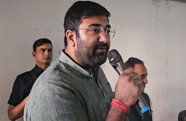 Lok Sabha Elections 2024 : अर्जुन चौटाला कुरुक्षेत्र की सियासी महाभारत के चक्रव्यूह को भेदने के लिए तैयार, इनेलो इस सीट पर उतार सकती है तीसरा योद्धा 9 अर्जुन 3