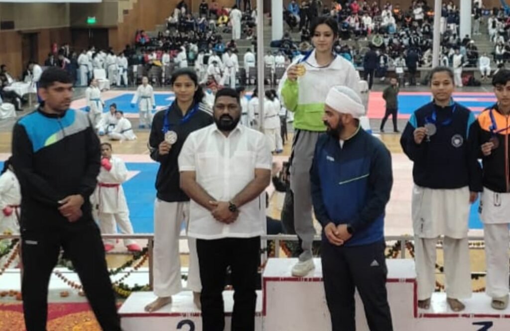 All India University Karate Championship में पानीपत की Kiran ने जीता सिल्वर, Chandigarh में आयोजित प्रतियोगिता में देशभर के खिलाड़ियों ने लिया भाग 5 एलएनटी 14