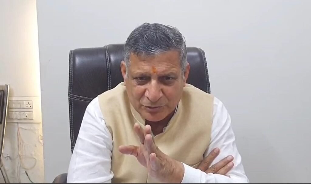 Haryana Politics : केजरीवाल की गिरफ्तारी पर कैबिनेट मंत्री ने दी प्रतिक्रिया : Kanwarpal Gurjar बोलें हमें न्याय प्रक्रिया का करना चाहिए सम्मान, कानून सर्वोपरि 3 कंवरपाल 12