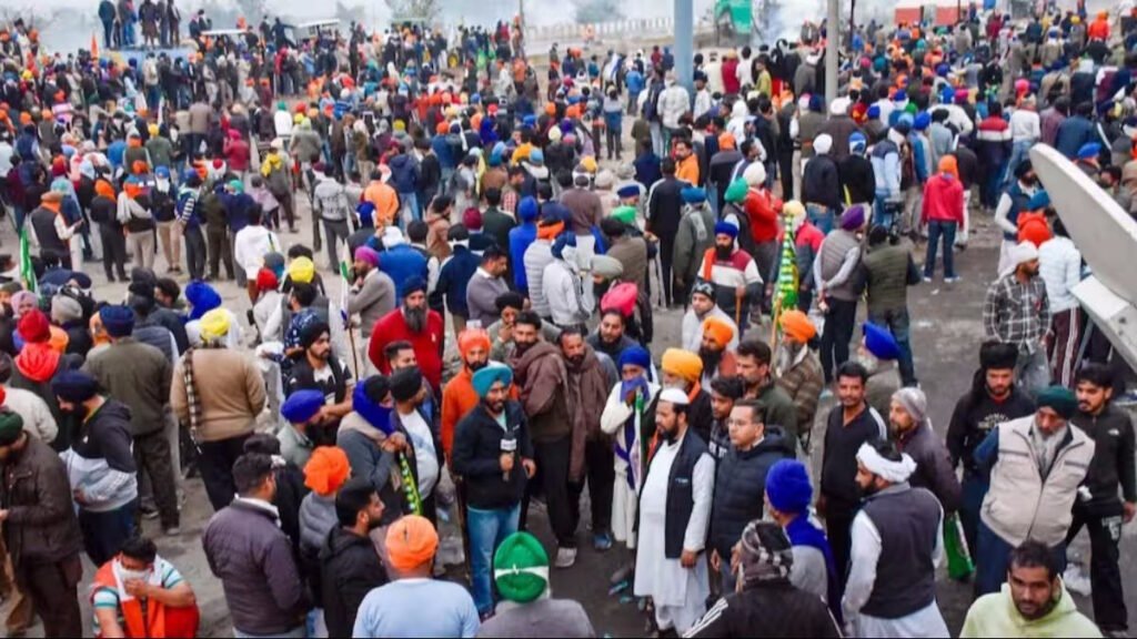 Kisan Andolan 2 : पंजाब से हरियाणा तक आज 60 जगह होगा ट्रेनों का चक्का जाम, Sarwan Pandher बोलें सरकार को अब पता लगेगा किसका है आंदोलन, Police के साथ RPF भी अलर्ट 2 कूच 3