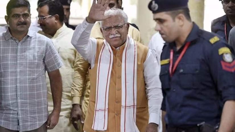 Haryana Politics : सरकार बनाने का दावा करने राजभवन पहुंचे Naib Singh Saini, मंत्रीमंडल में होंगे बड़े बदलाव, धर्मपत्नी को जिला परिषद चुनाव में मिला था चौथा स्थान 7 खटटर 2