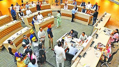 डिप्टी मेयर 1