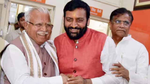PM Modi का संदेश लाए Haryana के CM Naib Singh Saini, बोलें Manohar Lal के नेतृत्व में जो प्रदेश की बनी छवि, अब उन्हें आगे बढ़ाना ही उद्देश्य 7 नायब 13 3