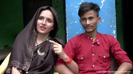 Pakistani Husband ने फिर बढ़ाई Seema Haider की मुश्किलें : वकील Momin Malik ने UP के थाने में दी शिकायत, इन 3 लोगों पर 20 गंभीर धाराओं में मुकदमा दर्ज 5 सीमा 3 1