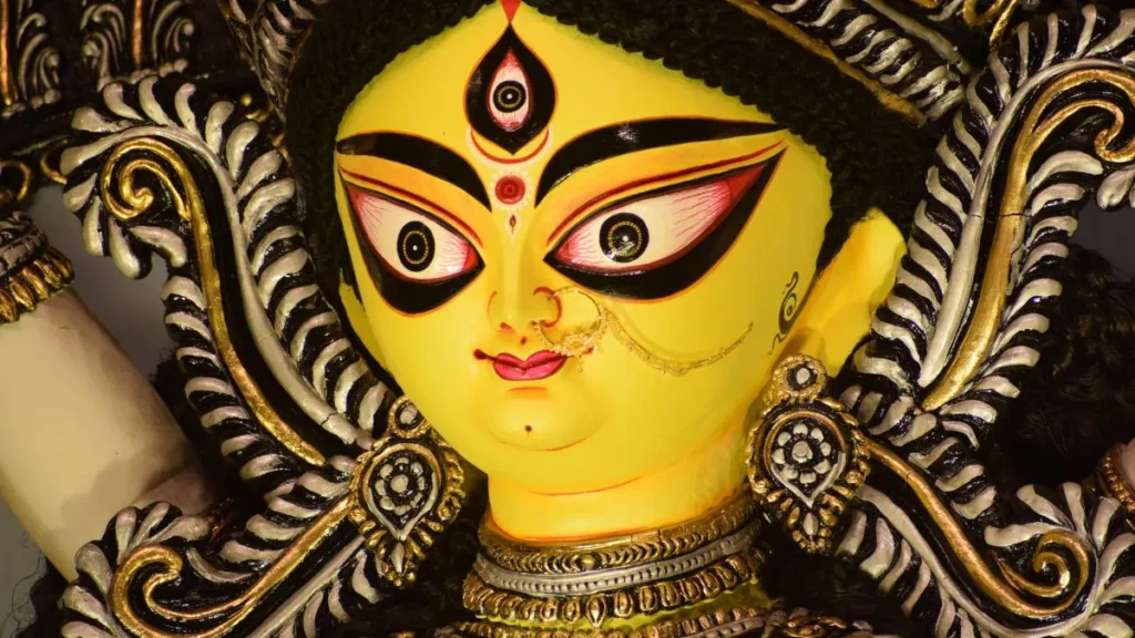 Navratri Special : नवदुर्गा के नौ रूपों में से दूसरे दिन होगी तप की देवी Maa Brahmacharini की पूजा, जीवन में सद्गुणों को मिलेगी वृद्धि 4 Maa Brahmacharini - 4