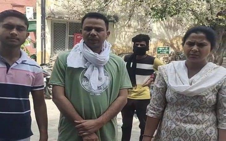 Karnal मेडिकल कॉलेज में Security Guards व मरीजों के बीच मारपीट, गार्डों का धरना शुरू, पुलिस कर रही CCTV जांच 2 Fight between security guards and patients - 2