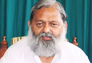 Former minister Anil Vij reached Delhi, called former CM a lion, know who