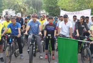 Cycle rally organized in Rohtak to make voters aware