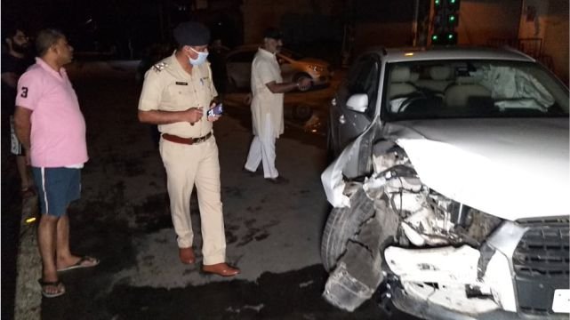 Audi car crushed a family walking on the road - 2