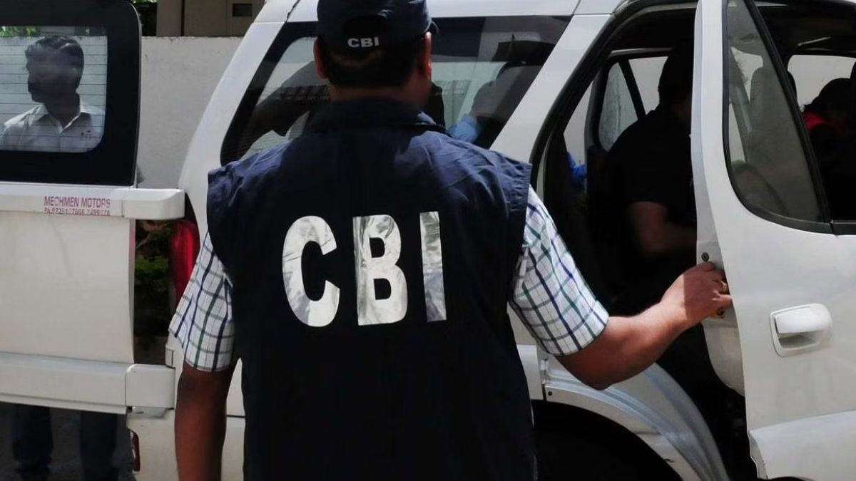 CBI arrested 2 police