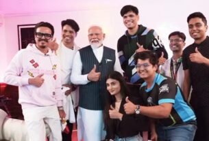 PM Modi met top gamers of India,