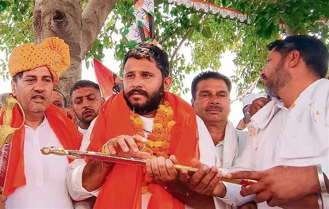 Divyanshu could not bring many leader - 2