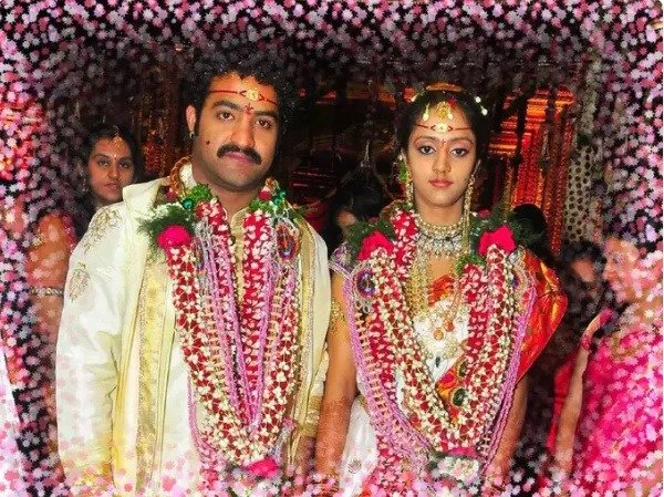 Junior NTR Birthday : 100 करोड़ी वेडिंग, 18 करोड़ का मंडप, राजा जैसी जिंदगी जीता है एक्टर 4 3