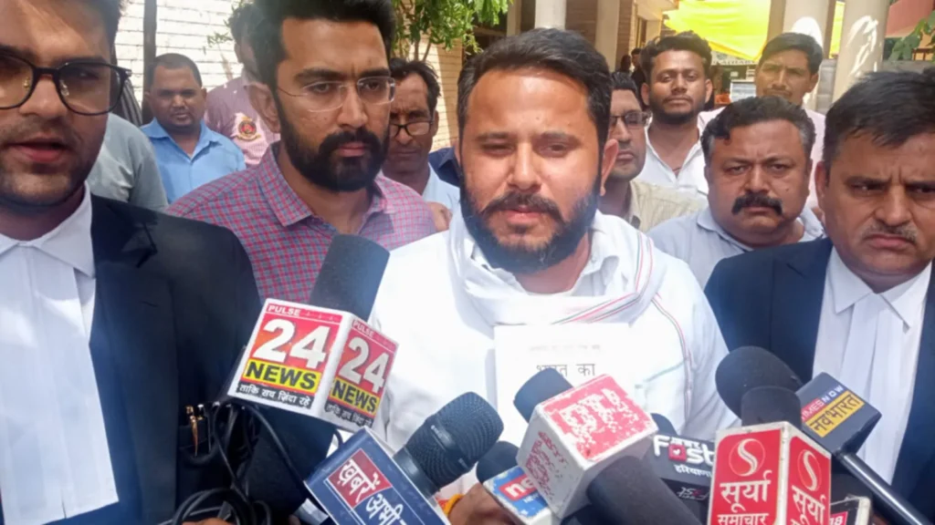 Divyanshu could not bring many leader - 4