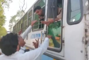 Uproar among bus passengers in Fatehabad