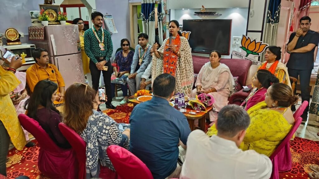 BJP को दिया गया एक-एक vote भारत को विश्व की बनाएगा महाशक्ति, Modi को चुने तीसरी बार PM : Suman Saini 4 Suman Saini - 3