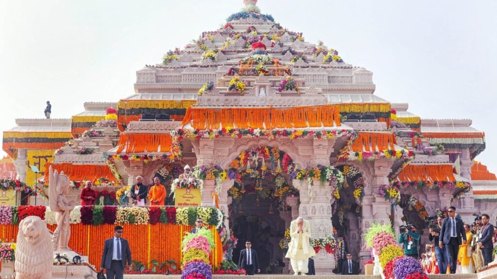 Pakistan Ram Temple : जहां से मूर्ति हुई गायब, पूजा करने पर Ban, जानियें किसने बनवाया था 4 Pakistan's Ram temple - 3