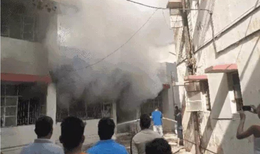 Breaking News : हरियाणा में आग का तांडव, नारनौल के लघु सचिवालय के बाद पानीपत का मुख्य डाकघर जला 3 डाक खाना