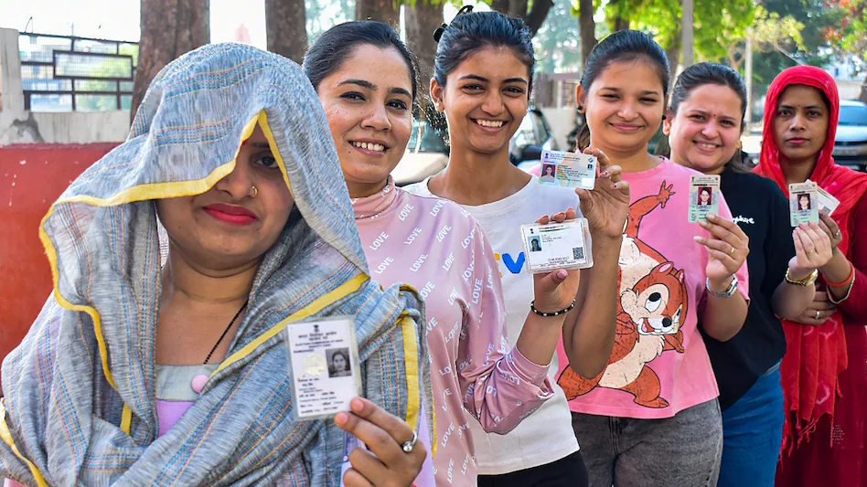 Lok Sabha Election : हरियाणा में हर घंटे किस सीट पर कितना हुआ मतदान, जानिए आंकड़ें 2 मतदान 3 3