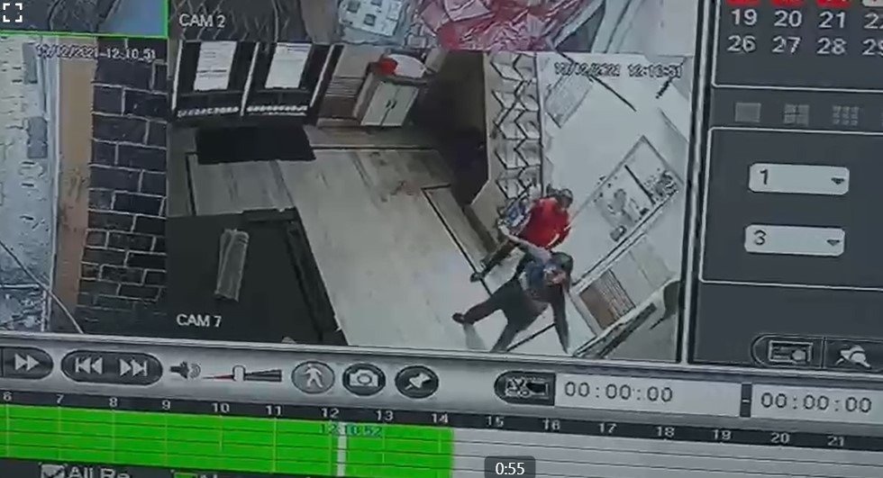 Vinod Barara Murder Case : हत्या के दिन का सीसीटीवी फुटेज आया सामने, निधि ने किया शूटर को इशारा, फिर घर से बाहर भागी 3 Screenshot 318