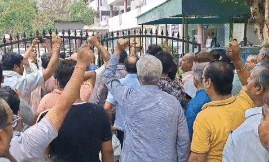 Traders expressed anger over the attack - 3
