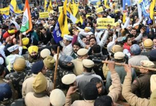 AAP workers clashed during a rally