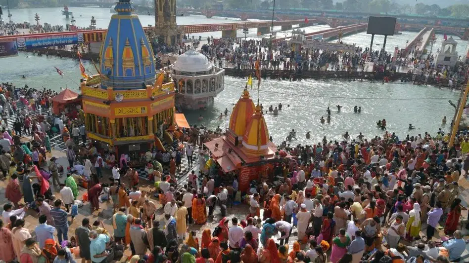 A wave of faith surged on Ganga Dussehra - 4