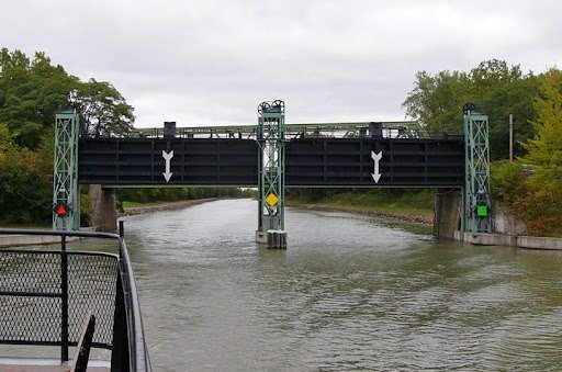 Canal guard died - 3