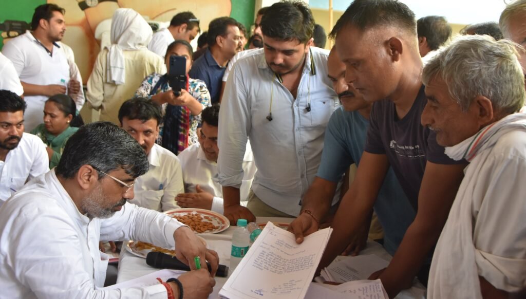 Mahipal Dhanda visited 2 village - 2