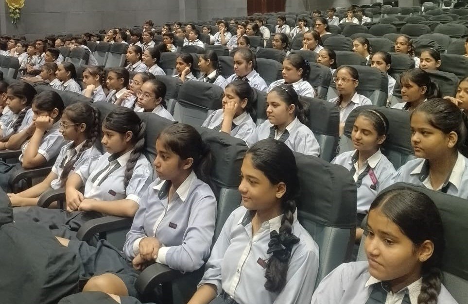 Panipat : एसडी विद्या मंदिर हुडा में आयोजित हुई रामायण पर आधारित अन्तर्सदनीय प्रश्नोत्तरी प्रतियोगिता 2 SD Vidya Mandir HUDA - 2
