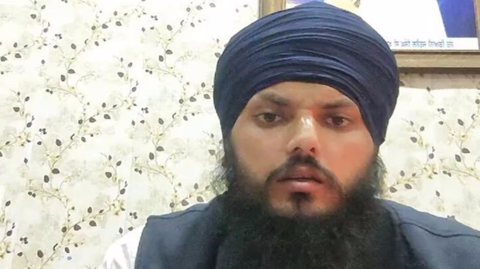 Punjab : खालिस्तान समर्थक का भाई गिरफ्तार, पढ़िए क्या है मामला? 2 6690b46ff3cef amritpal singh brother 124326893 16x9 1