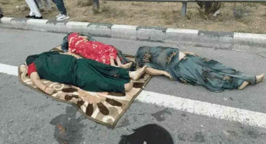 4 people including 3 women died in a road accident - 2