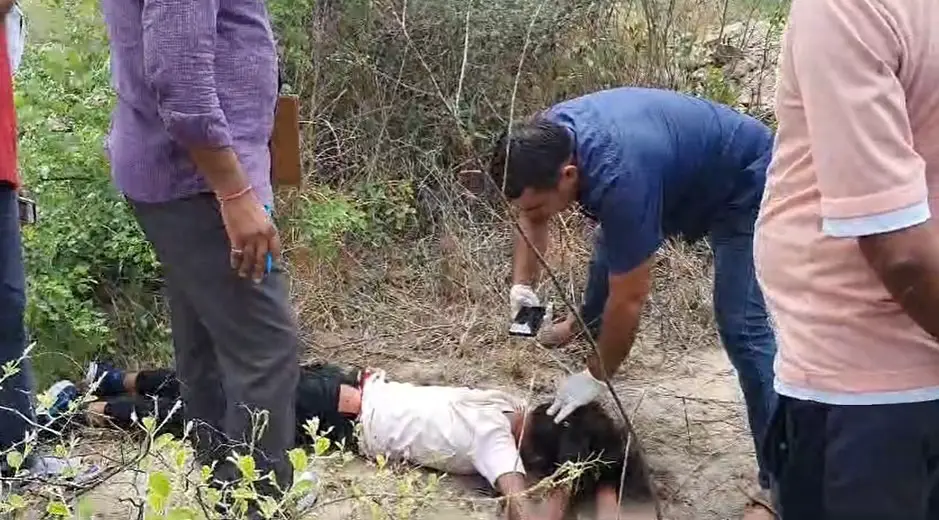 body of a girl was found on the railway track - 3