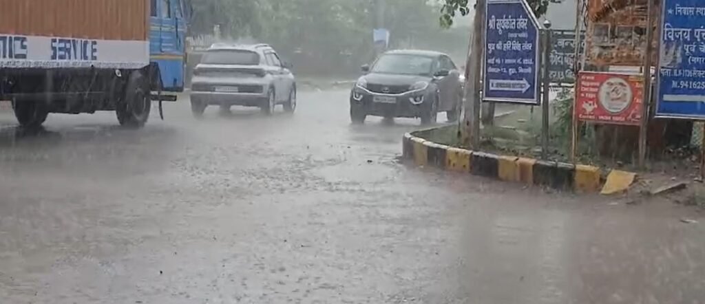 Haryana में अगले 5 दिन बरसेंगे बादल, इन 15 जिलों में भारी बारिश का अलर्ट जारी 3 Rain