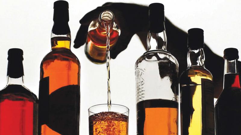 liquor smuggling, Doctor arrest - 2