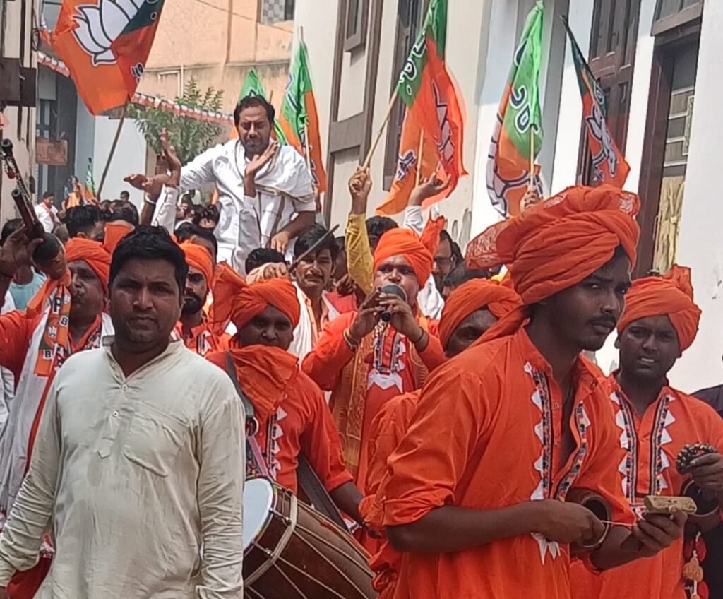 BJP प्रत्याशी Manmohan Bhadana ने ताजपुर में ग्रामीणों से की मतदान की अपील 2 WhatsApp Image 2024 09 24 at 4.31.17 PM 1