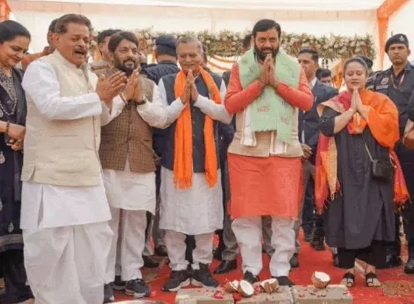 Haryana सीएम के कार्यक्रम के दौरान बिजली गुल, राष्ट्रगान के समय लाउडस्पीकर हुए बंद 4 Screenshot 2548