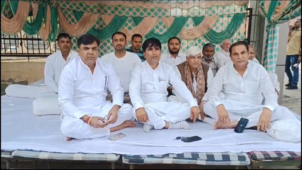Sonipat में अधिकारों की मांग पर पार्षद ने की 72 घंटे की भूख हड़ताल, भ्रष्टाचार के लगाए गंभीर आरोप 2 WhatsApp Image 2024 11 21 at 3.25.36 PM 1