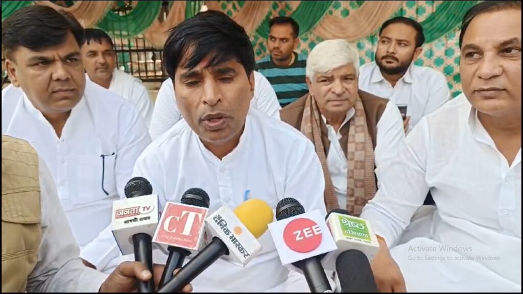 Sonipat में अधिकारों की मांग पर पार्षद ने की 72 घंटे की भूख हड़ताल, भ्रष्टाचार के लगाए गंभीर आरोप 5 WhatsApp Image 2024 11 21 at 3.25.36 PM 4