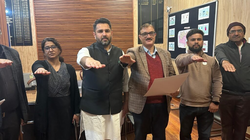 93a32a82 9f55 443e 8eb2 8c396786cd9b