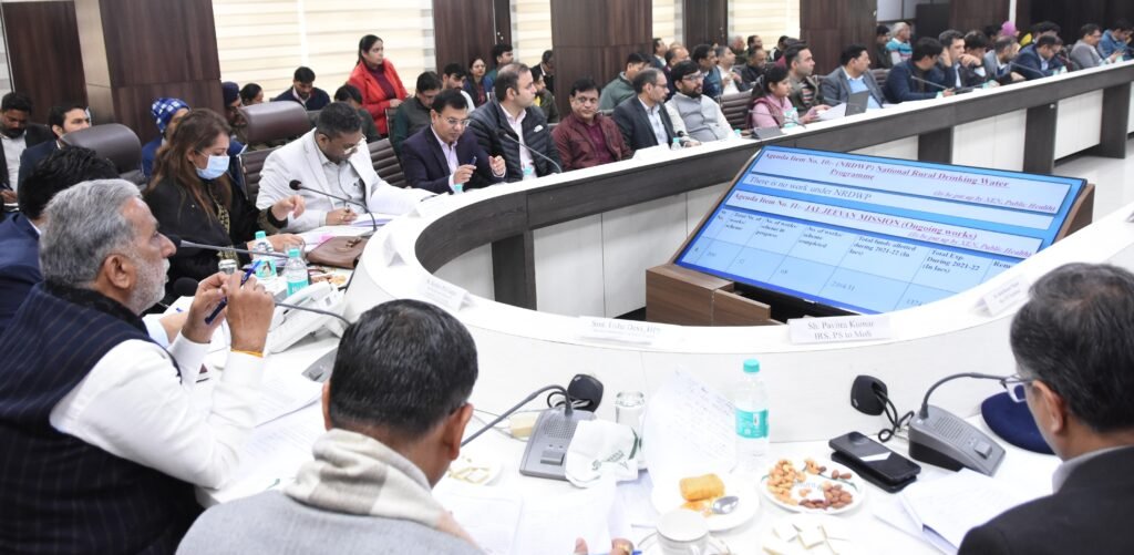 Faridabad: जाम और अतिक्रमण पर मंत्री की दो टूक-अधिकारियों को दिए सख्त निर्देश, तय समय में पूरी हों परियोजनाएं 3 PN 1 3 2