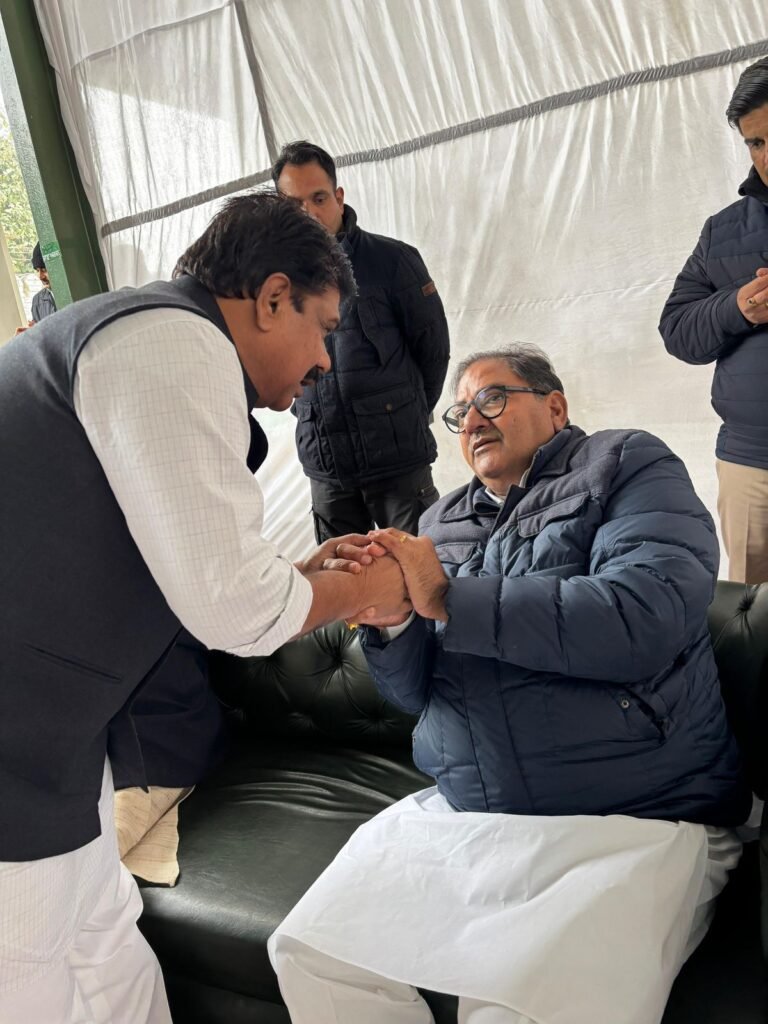 Sirsa: चौधरी OP चौटाला को श्रद्धांजलि अर्पित करने तेजा खेड़ा पहुंचे बड़े चेहरे 7 b534c338 132f 4fa0 ac68 fbbc975cc2e9