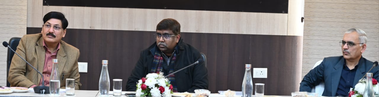 Faridabad: बिजली चोरी पर सख्ती: MD ने दिए सख्त निर्देश, लाइनलॉस कम करें अधिकारी, बिजली चोरी बर्दाश्त नहीं