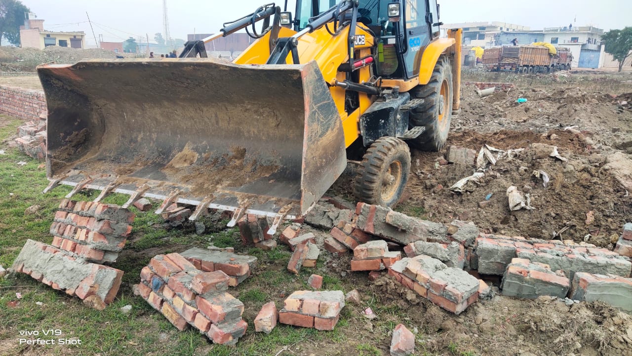 Action taken against illegal colony in Samalkha subdivision, yellow paw on construction