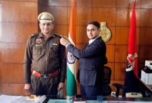 Panipat: Head constable Narendra promoted as ASI, honored by Superintendent of Police