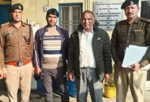 Palwal में कुल्हाड़ी और डंडों से हमला करने वाले 2 युवक गिरफ्तार, पुलिस ने बरामद किए हथियार