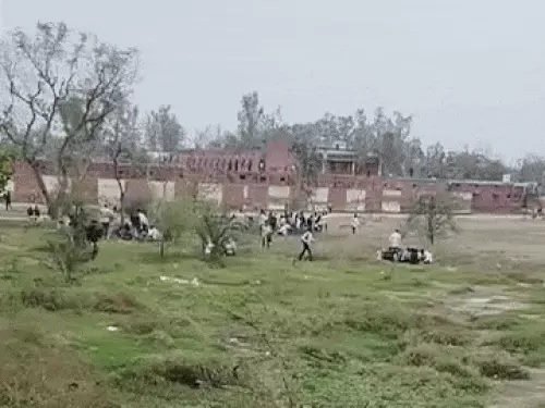 Haryana बोर्ड परीक्षा में खुली नकल, पहले ही दिन पेपर हुआ लीक, सुरक्षा व्यवस्था पर उठे सवाल 5 1 16