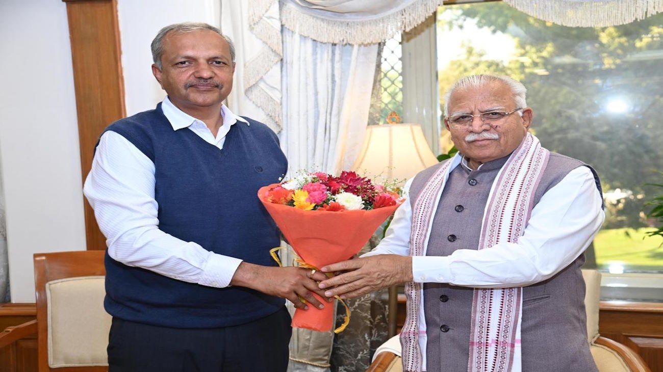 Meeting with Minister Manohar Lal Khattar in Charkhi Dadri, emphasis on efforts made for development